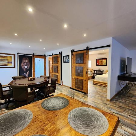 The Royal Suite Tijuana Ngoại thất bức ảnh